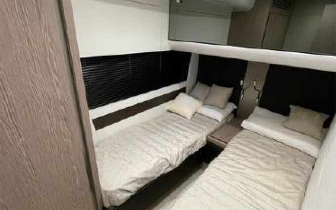 Azimut-S6-4
